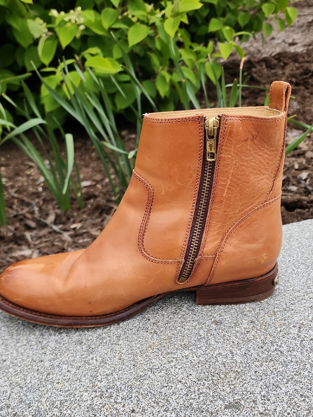 Frye Ankle Boots Side Zipper Size 8 B - Picture 10 of 16